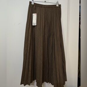 Uniqlo Accordion Pleated Brown Long Skirt (NWT)